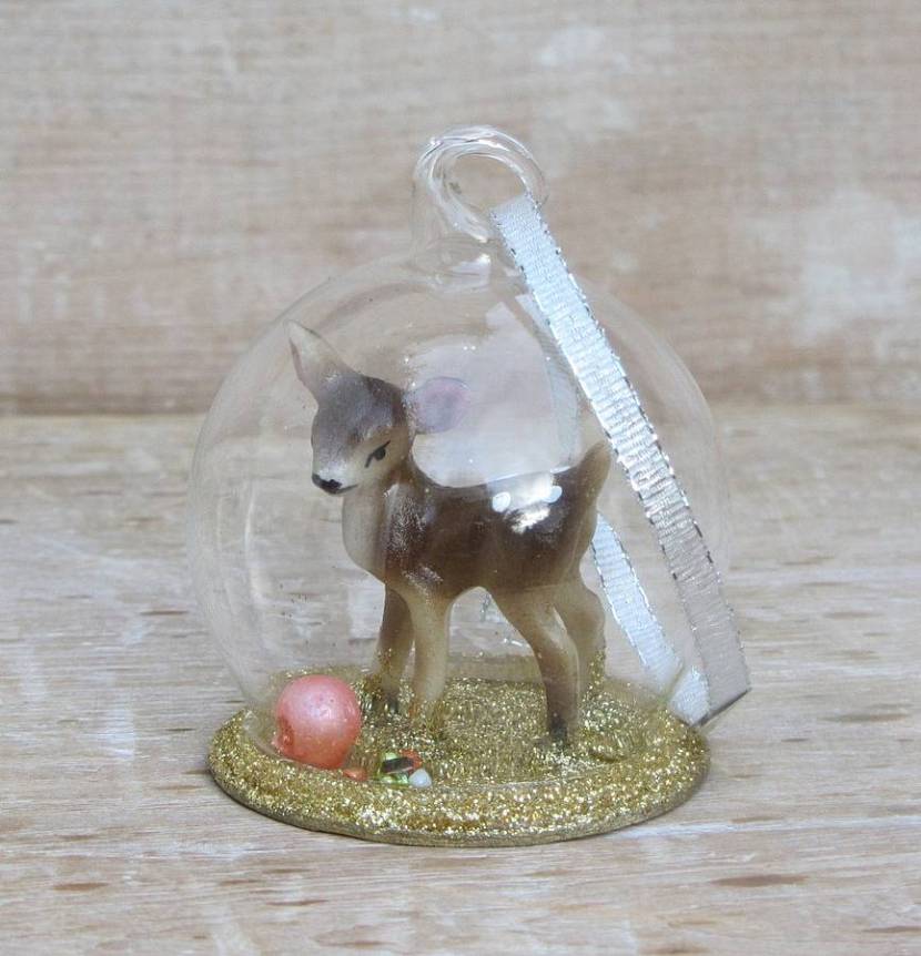 original_ornamental-deer-christmas-globe