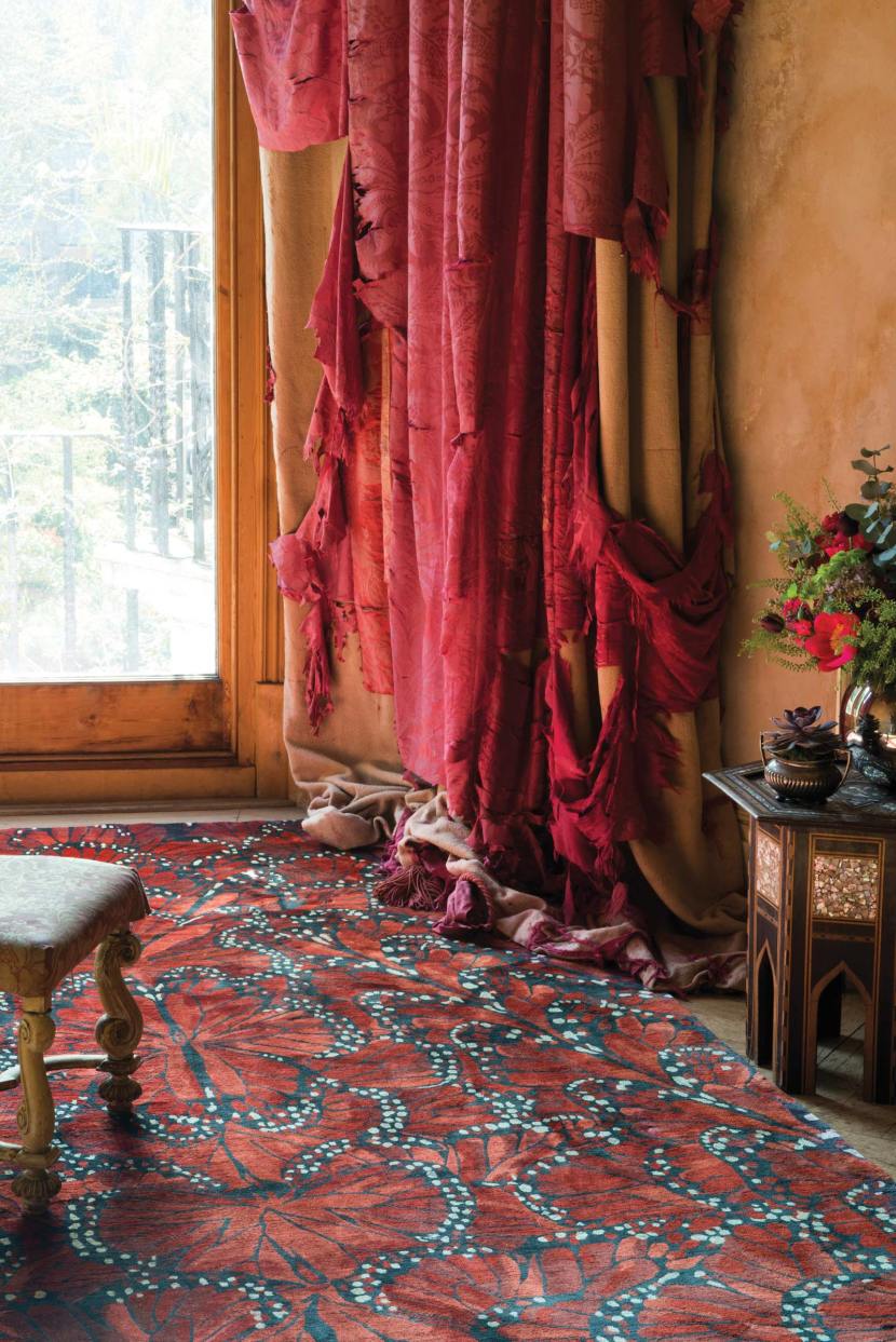 alexander-mcqueen-monarch-fire-roomset_large_1