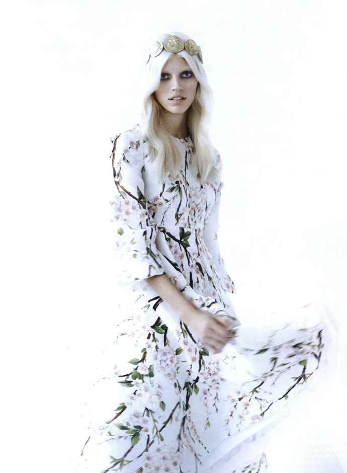 dolce-and-gabbana-dress-numero-france-march-ss14-2014-2