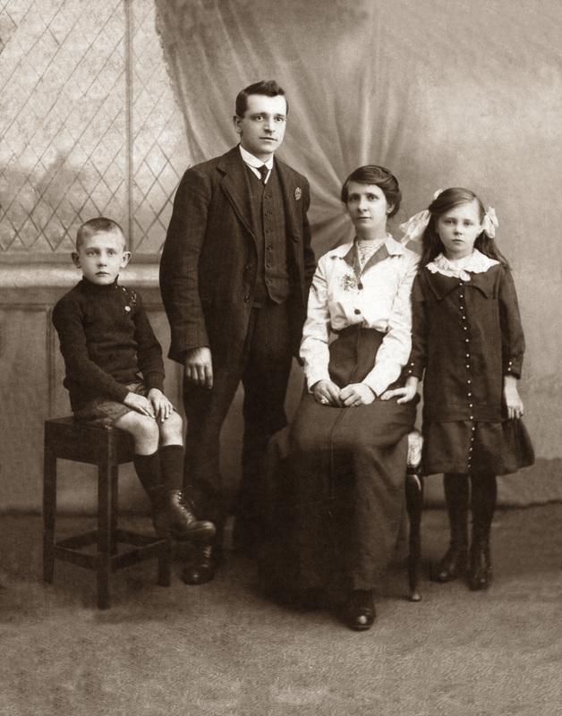 bwold_family_portrait